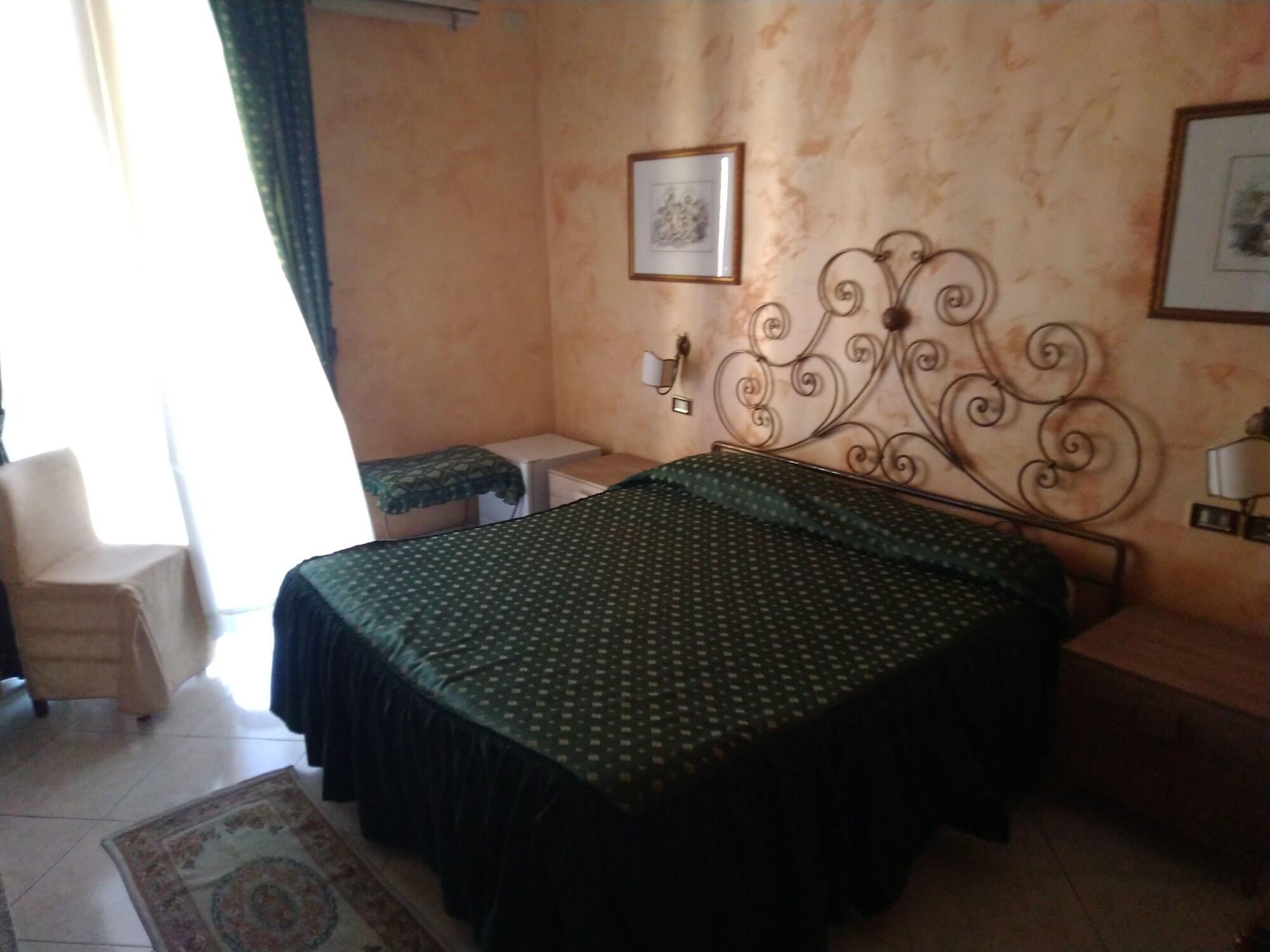 Hotel Centrale Europa Catania Kültér fotó