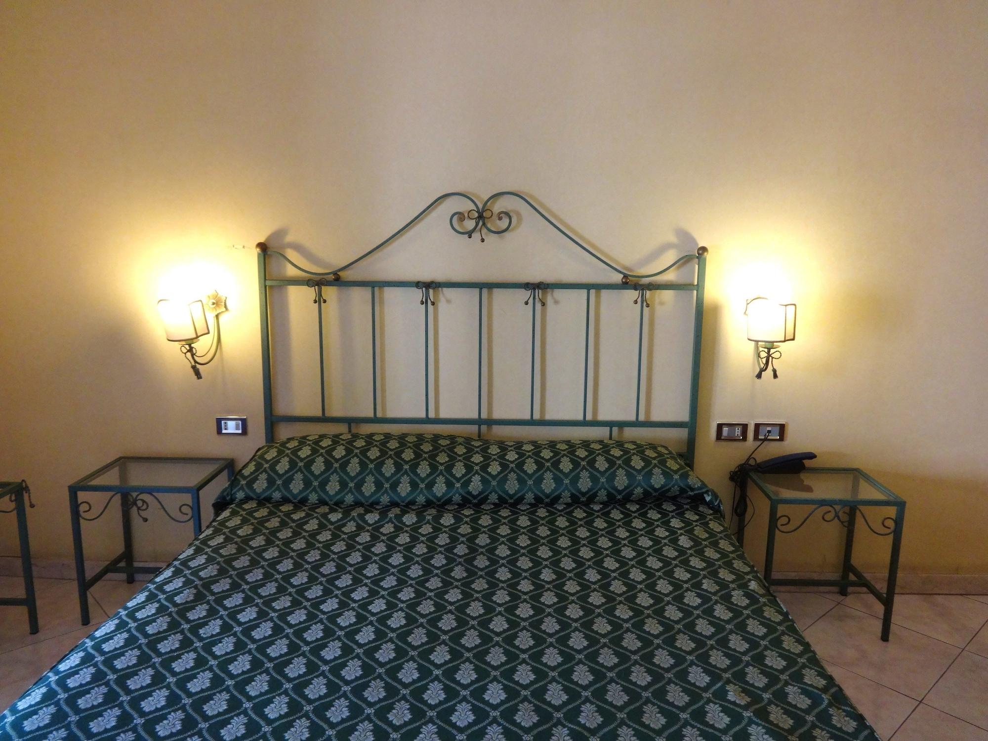 Hotel Centrale Europa Catania Kültér fotó